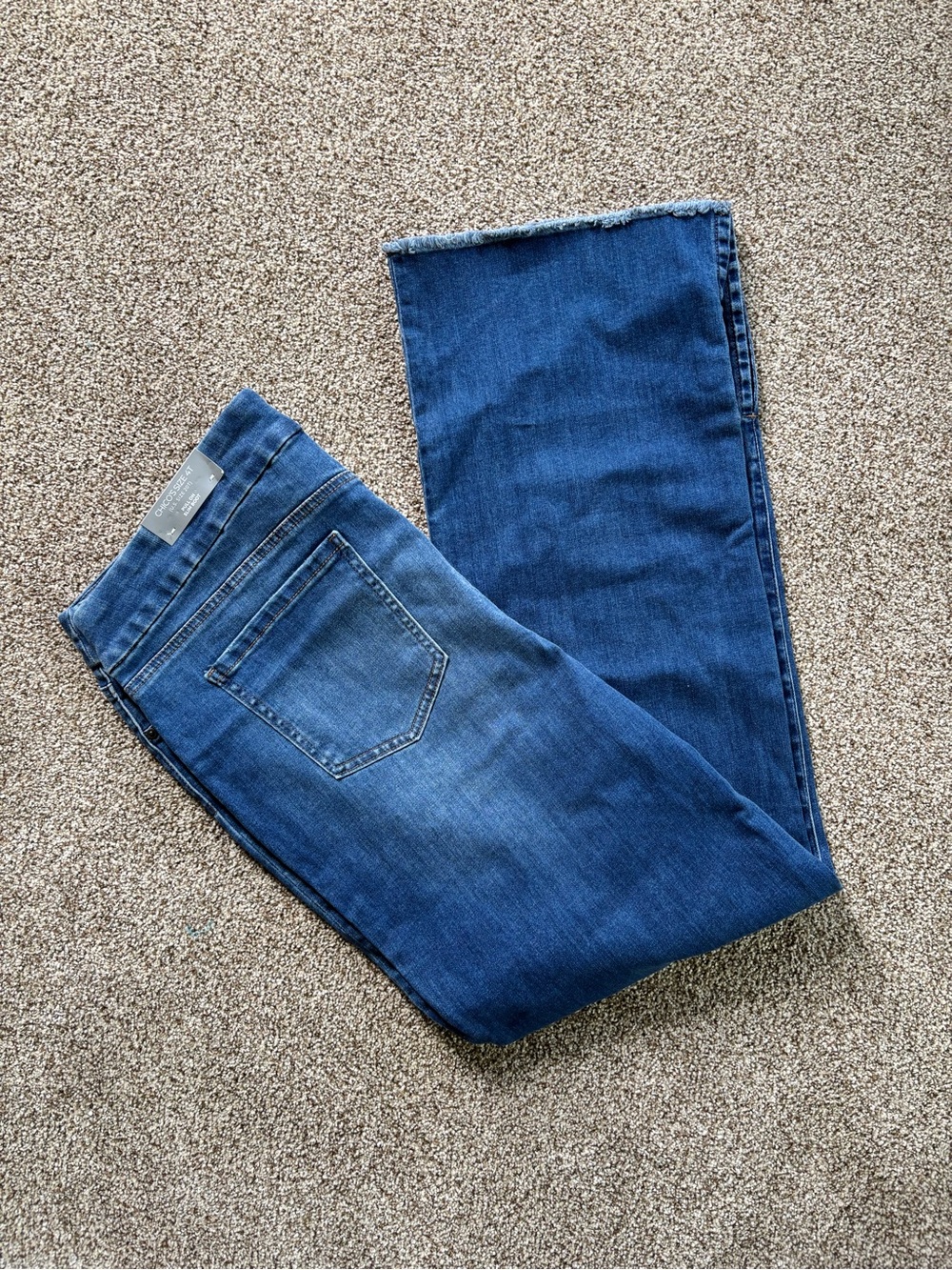 *NEW* Chico’s Pull-On Slim Boot Denim Fray Slit Jeans - Size - 20T - Picture 3 of 7